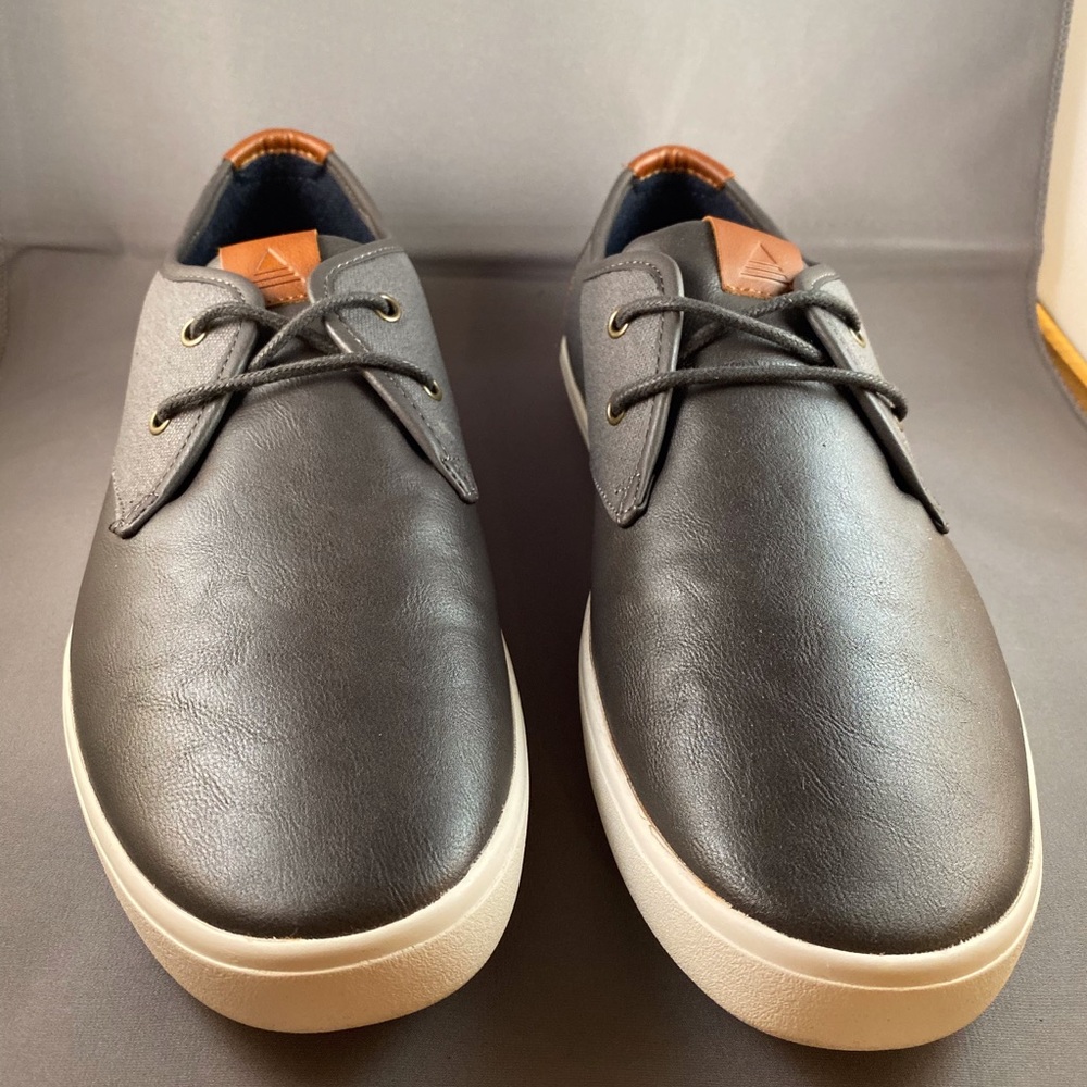 NEW in Box Aldo Leather & Canvas Sneaker Sz 9